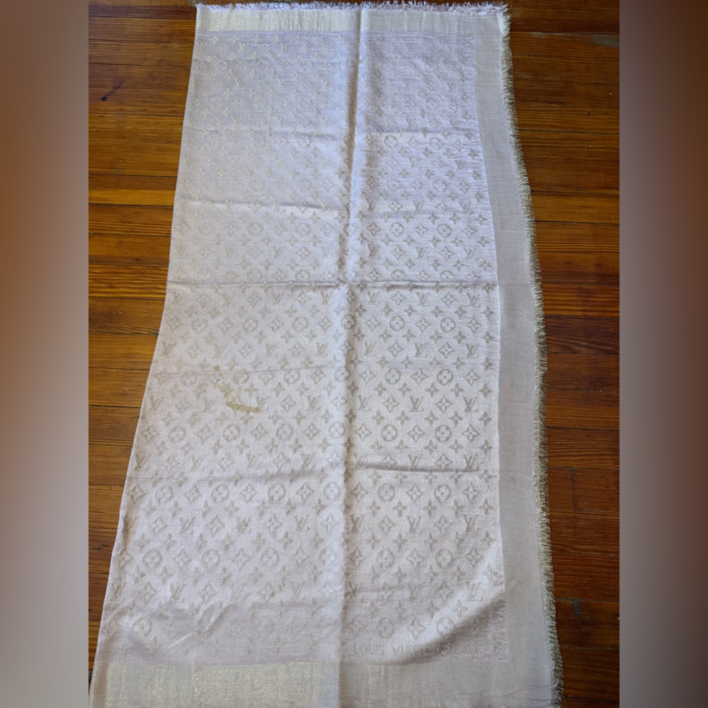 Authentic Louis Vuitton Pink and Gold Chale Monogram Metallic Scarf - Picture 7 of 7